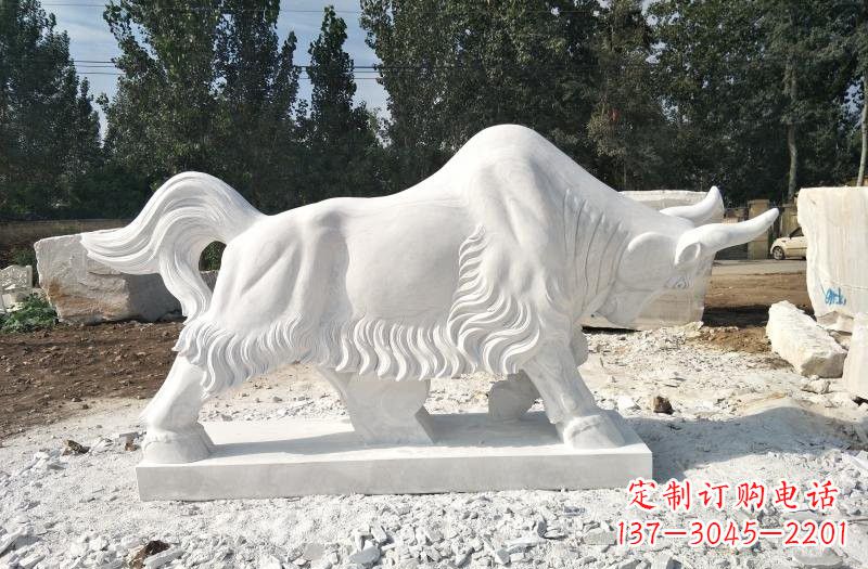 宜宾汉白玉款式多变的牛石雕塑