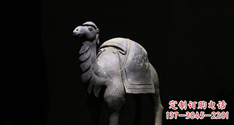 宜宾公园骆驼动物铜雕 (3)