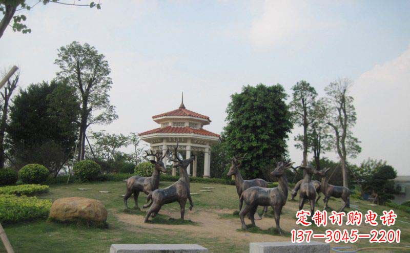 宜宾公园群鹿动物铜雕