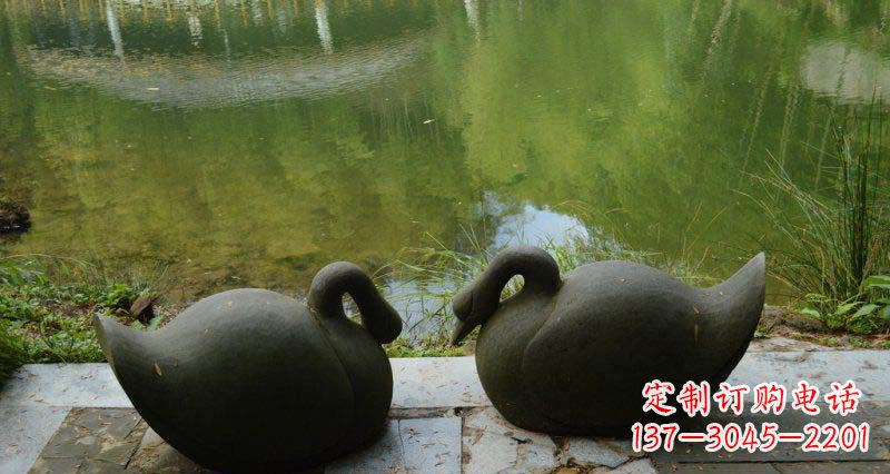 宜宾高雅优美的天鹅铜雕