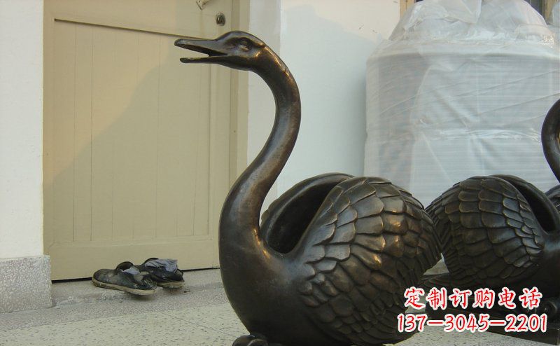 宜宾公园天鹅动物铜雕 (3)