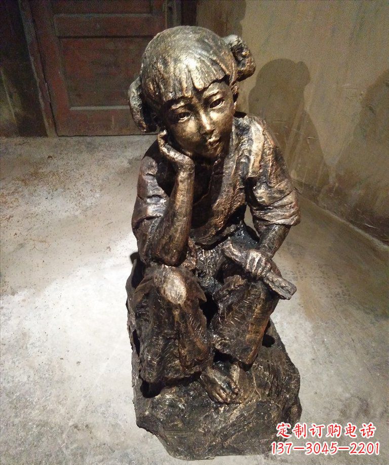 宜宾童真美丽的小女孩铜雕