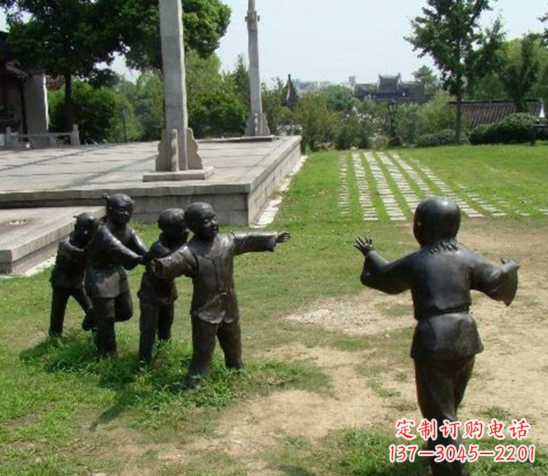 宜宾老鹰雕塑,巧妙玩耍、永记美好