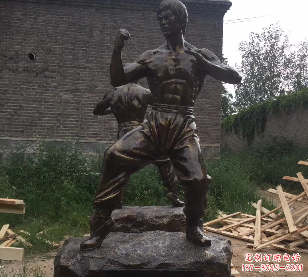 宜宾功夫之王李小龙广场铜雕