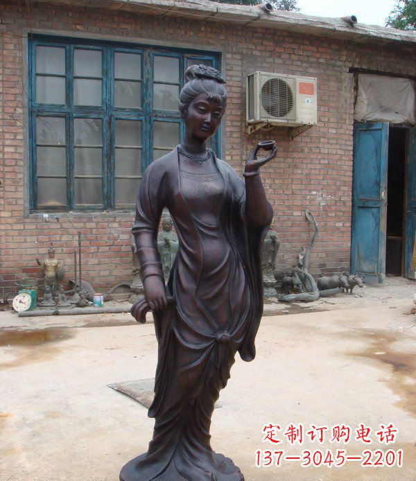 宜宾古代美女公园人物铜雕