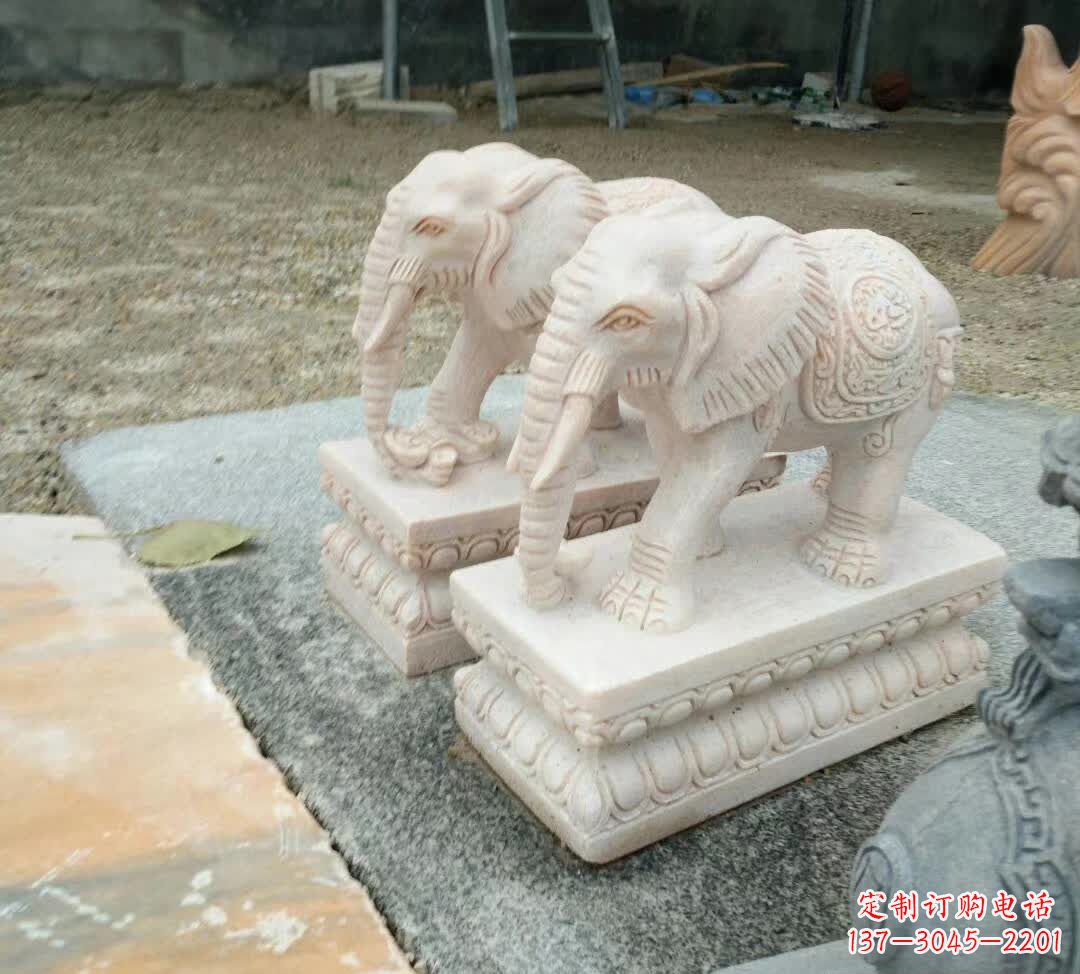 宜宾汇聚大象精神的石雕大象
