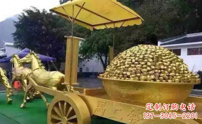 宜宾中领雕塑:精美的玻璃钢马雕塑