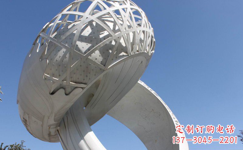 宜宾广场戒指不锈钢雕塑 (2)