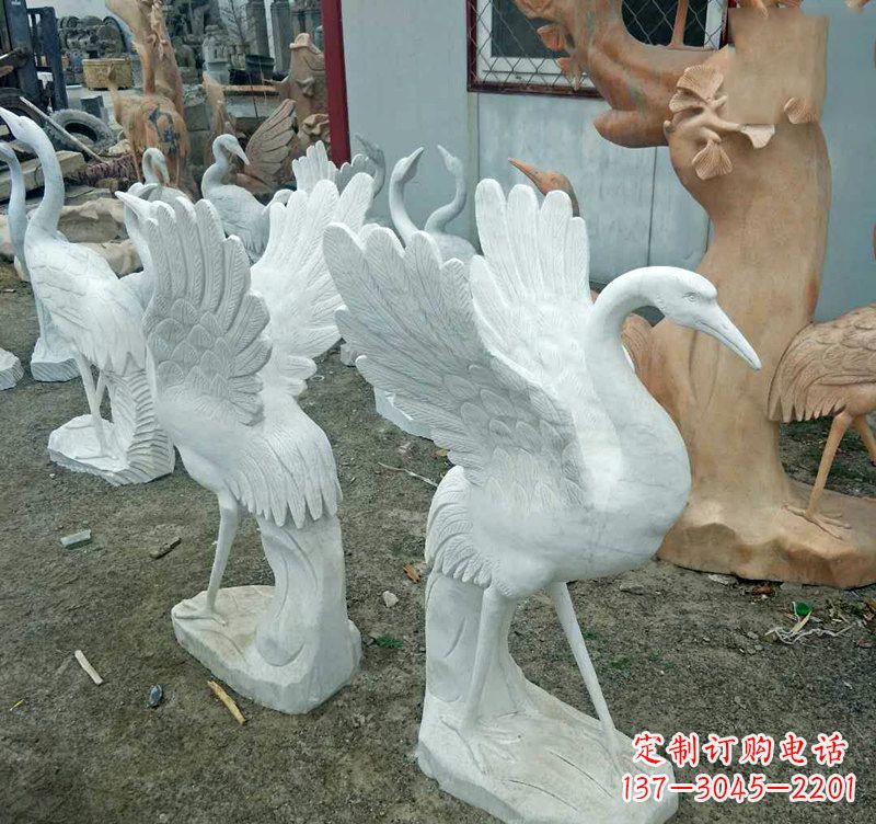 宜宾装点家园的仙鹤石雕