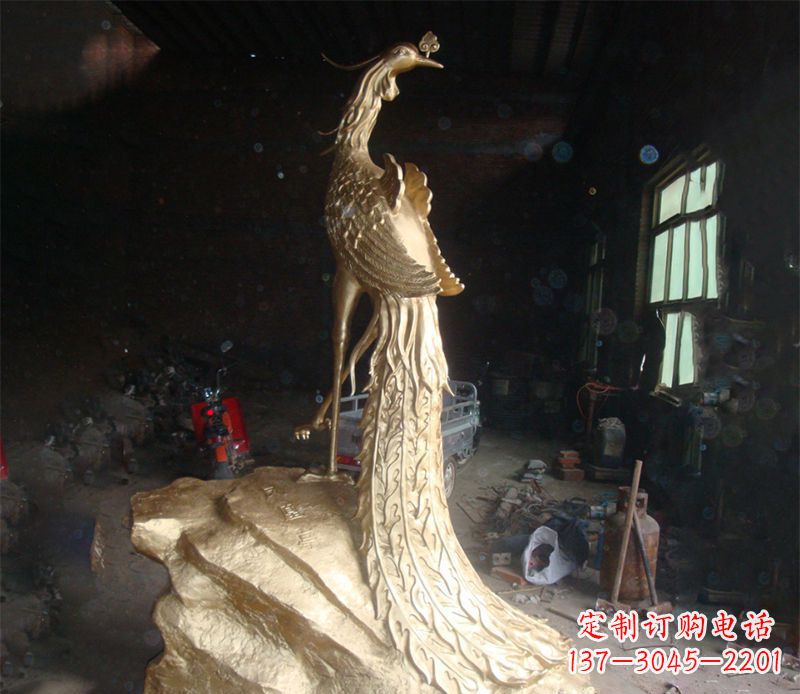 宜宾精美制作的孔雀雕塑