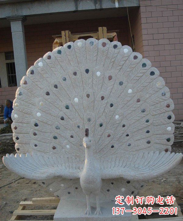 宜宾精美雕塑,定制孔雀开屏石雕
