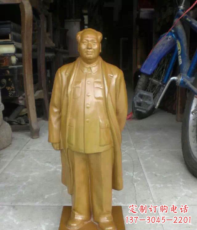 宜宾毛主席仿铜雕塑:唤醒历史的记忆