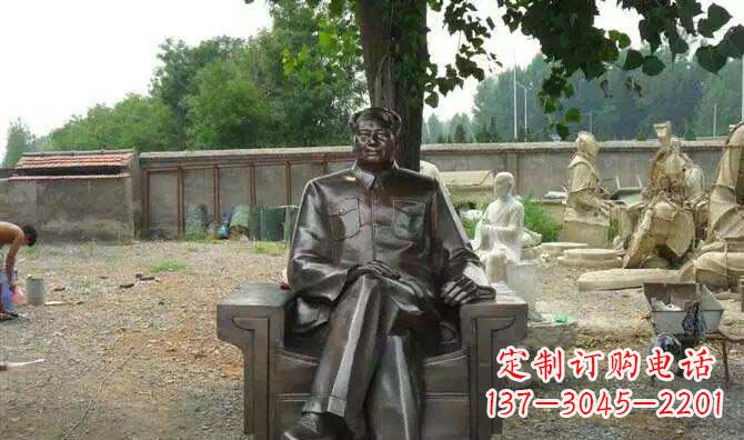 宜宾中领雕塑推出的主席雕塑珍藏版,由高级工艺…