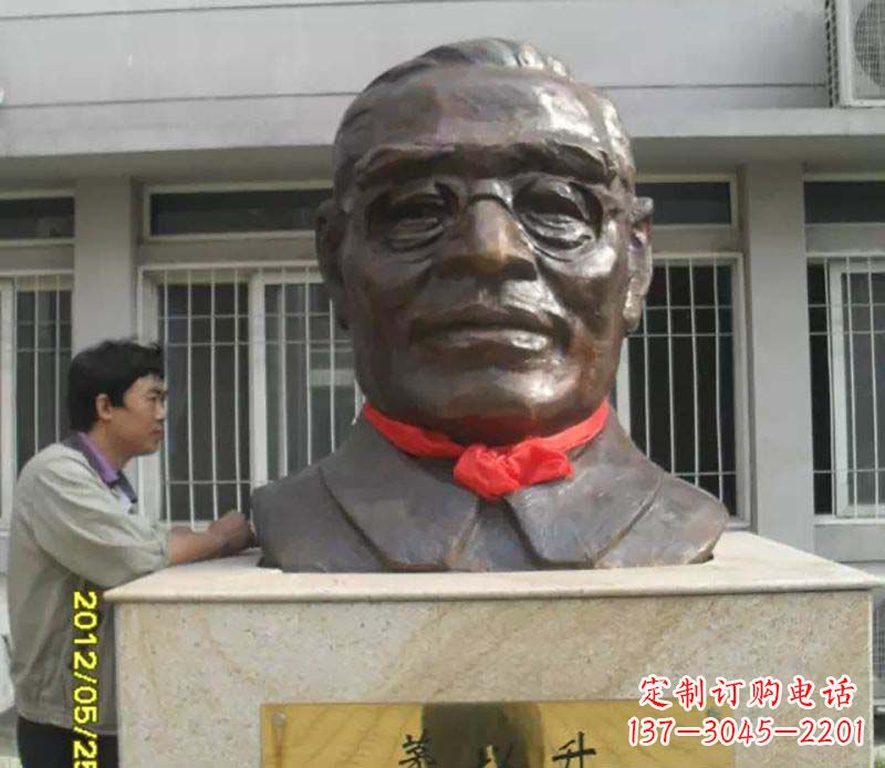 宜宾领雕塑:打造精致头像铜雕