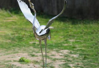 宜宾高端定制丹顶鹤展翅不锈钢雕塑