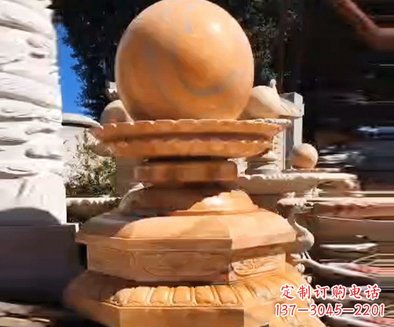 宜宾喷泉里的石材雕塑