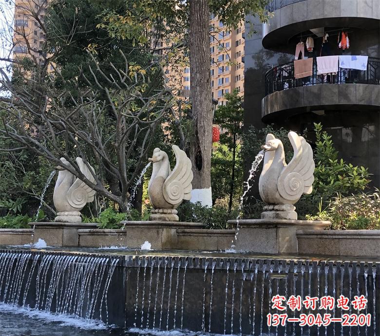 宜宾石材喷水鹅 园林动物石雕景观摆放 水池石天鹅