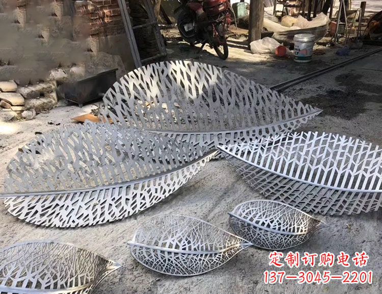 宜宾树叶镂空不锈钢雕塑