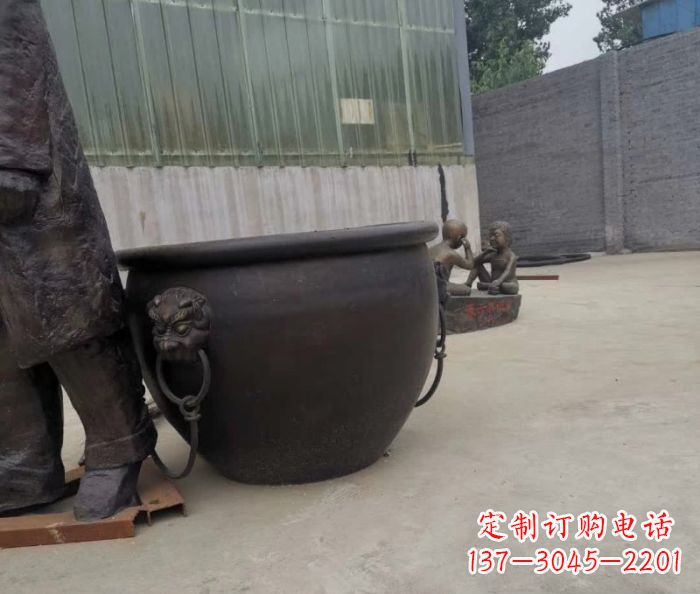 宜宾水缸铜雕塑 (2)