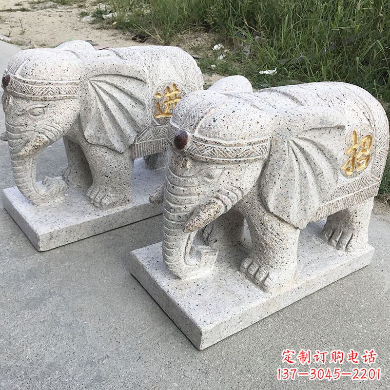 宜宾寺庙门口大象石雕