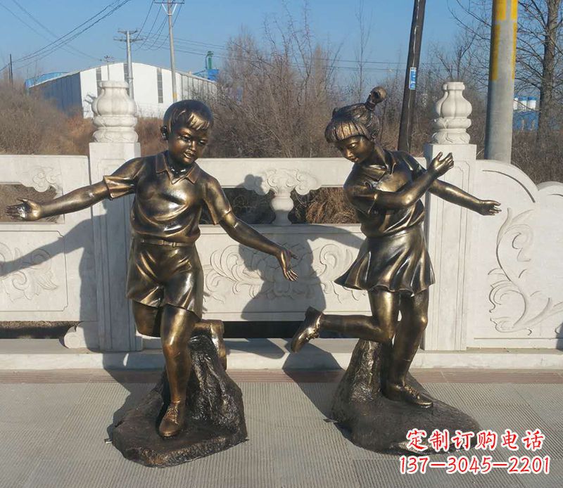 宜宾踢毽子的儿童铜雕
