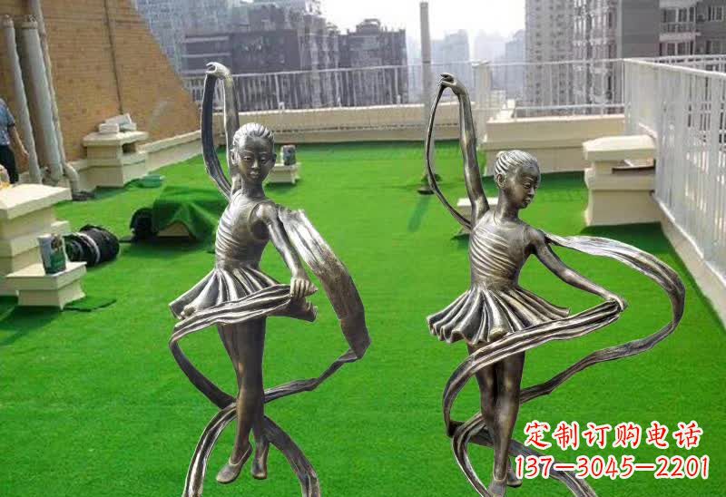 宜宾跳舞的女孩铜雕