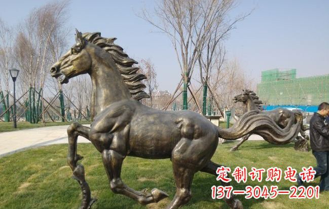 宜宾铜雕奔马