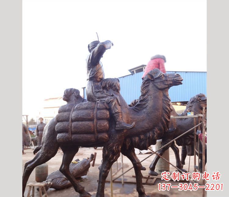 宜宾铜雕广场骑骆驼雕塑
