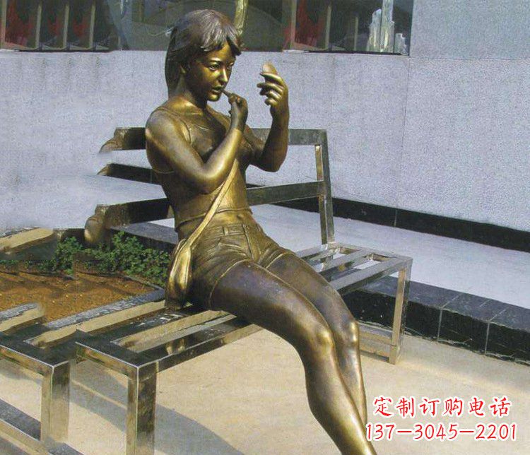 宜宾铜雕商业街化妆女孩人物雕塑