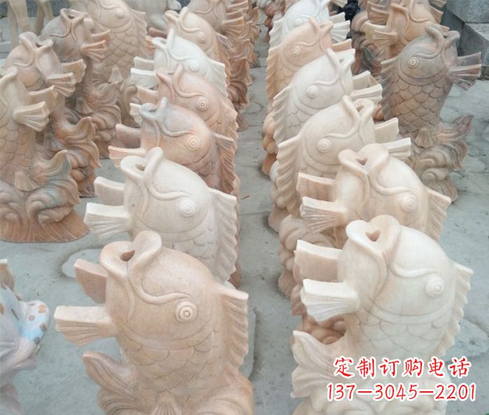 宜宾晚霞红喷水鲤鱼公园石雕 (2)