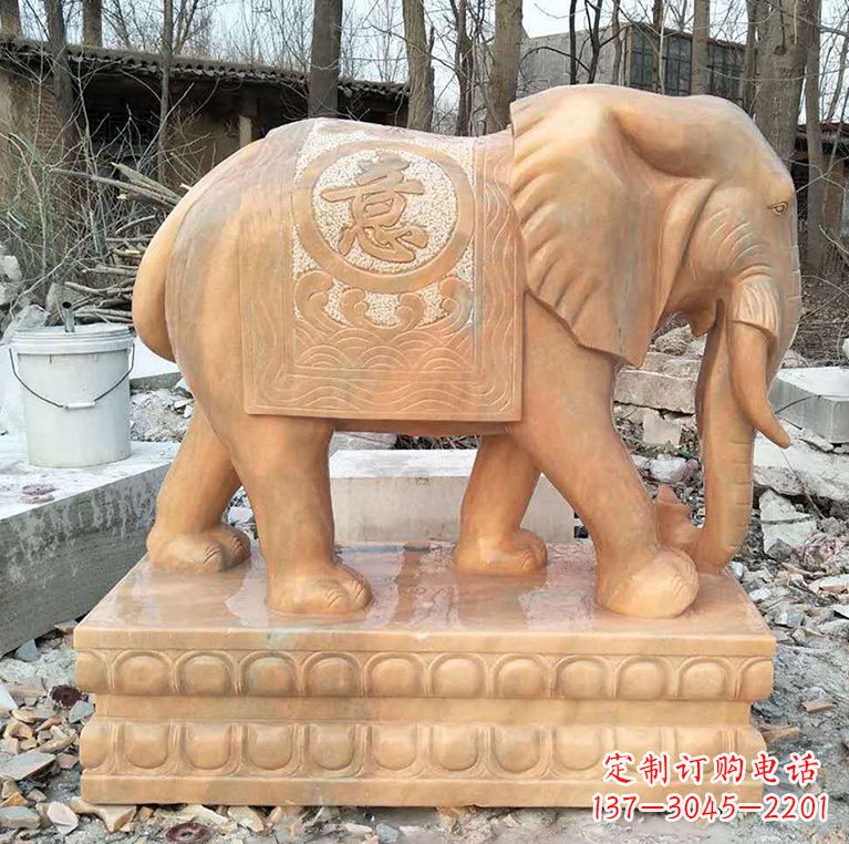 宜宾晚霞红石材大象雕塑
