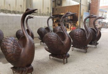 宜宾中领雕塑天鹅铜雕是一款精美的艺术作品，既…