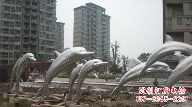 宜宾小区不锈钢跳跃海豚雕塑