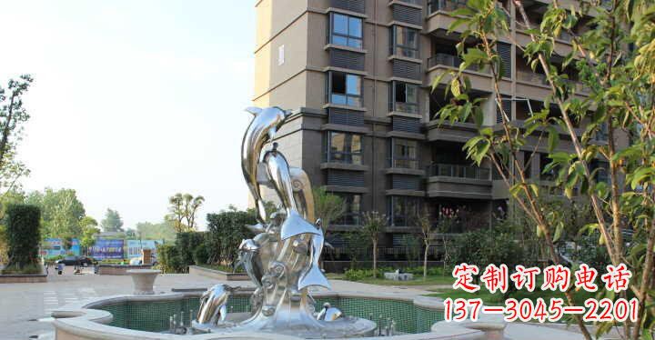 宜宾小区不锈钢跳跃海豚景观雕塑