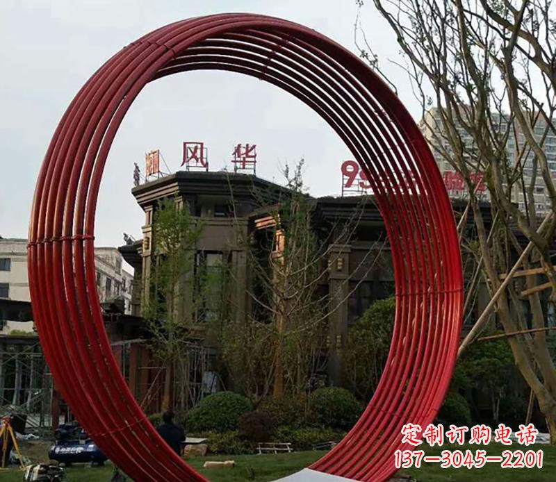 宜宾小区不锈钢圆环景观雕塑