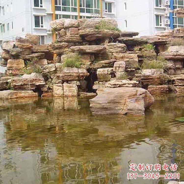 宜宾小区庭院假山鱼池