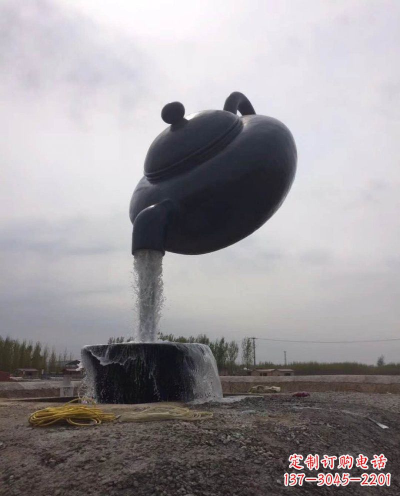 宜宾新疆流水的茶壶铜雕