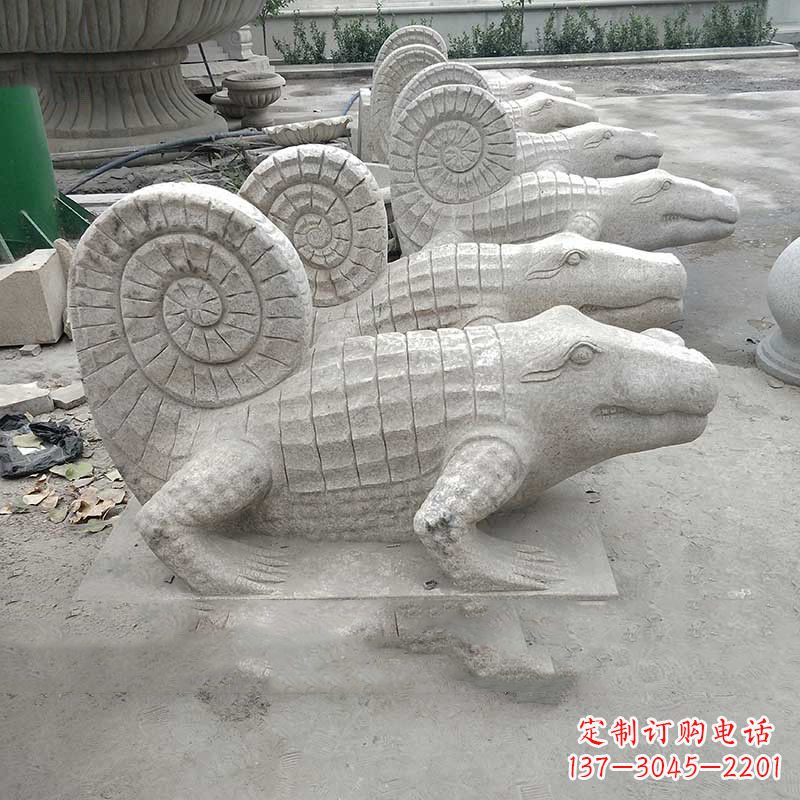 宜宾园林水池水景鳄鱼砂岩喷水雕塑