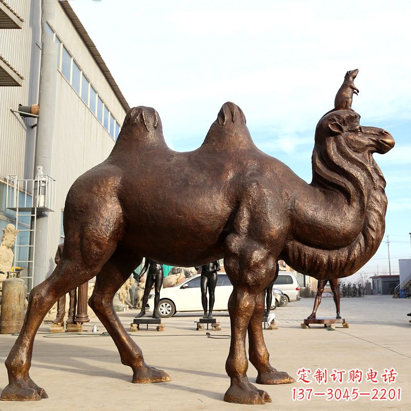 宜宾铸铜骆驼雕塑