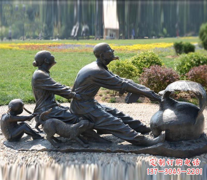 宜宾祖孙三人拔萝卜铜雕
